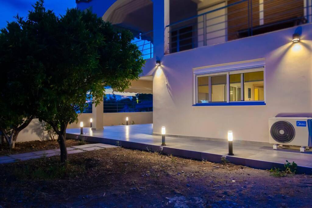House On The Beach Salamis Exterior photo